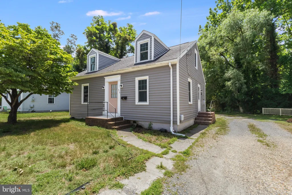 316 E 6th Street, Laurel, DE 19956 photo 2