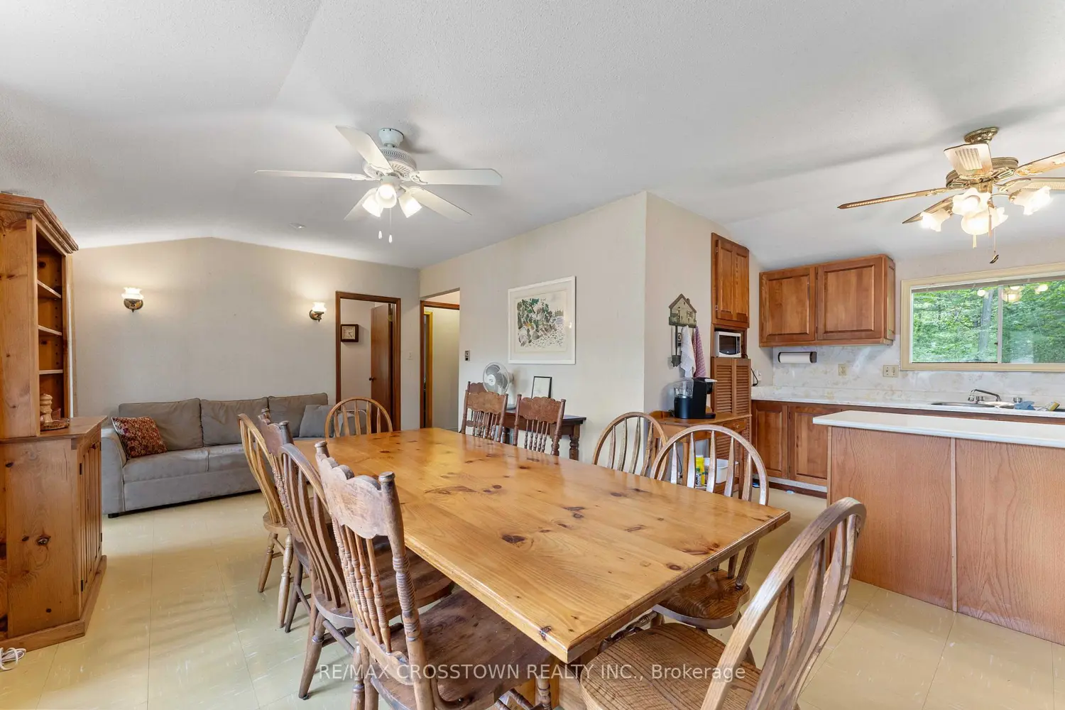 3355 Riverdale Drive photo 5