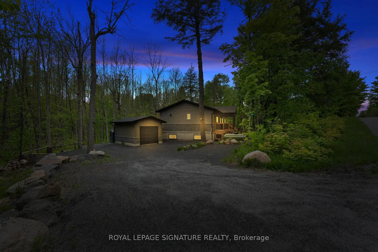 44 Sunnyshore Park Drive photo 2