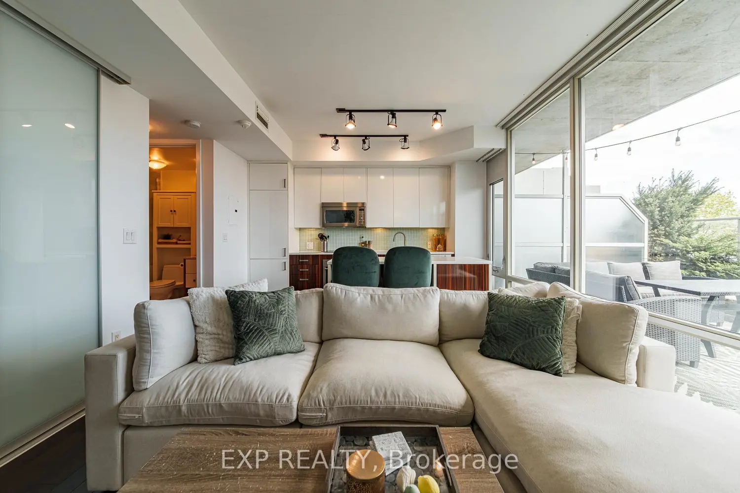 201 Parkdale Avenue 308 photo 4