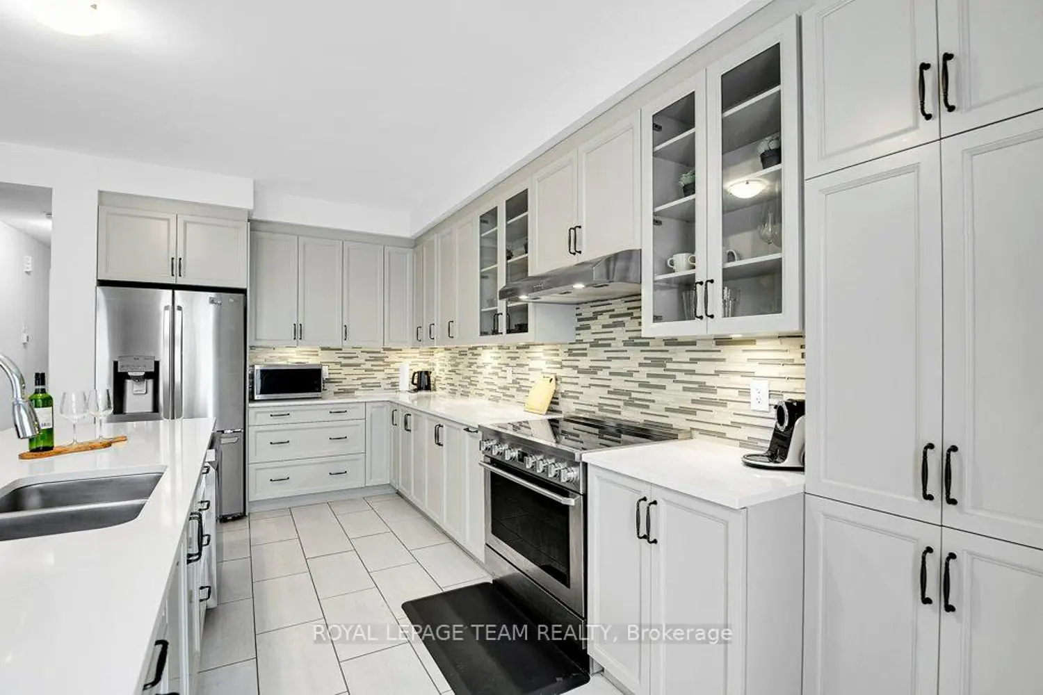 784 Cappamore Drive photo 5