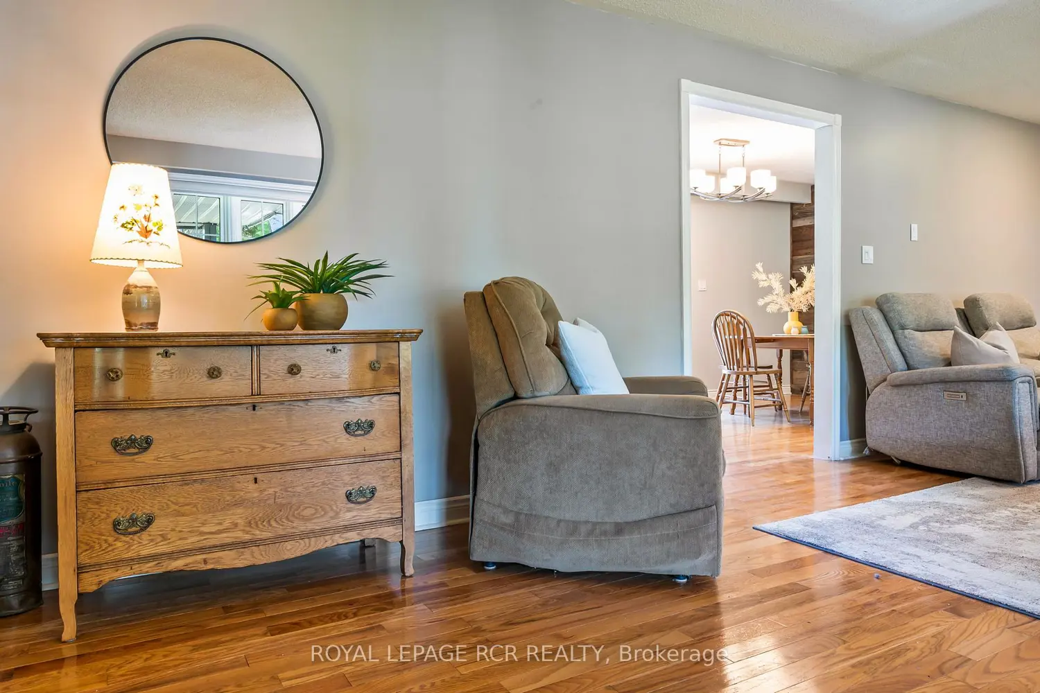 22 Randy Avenue photo 2