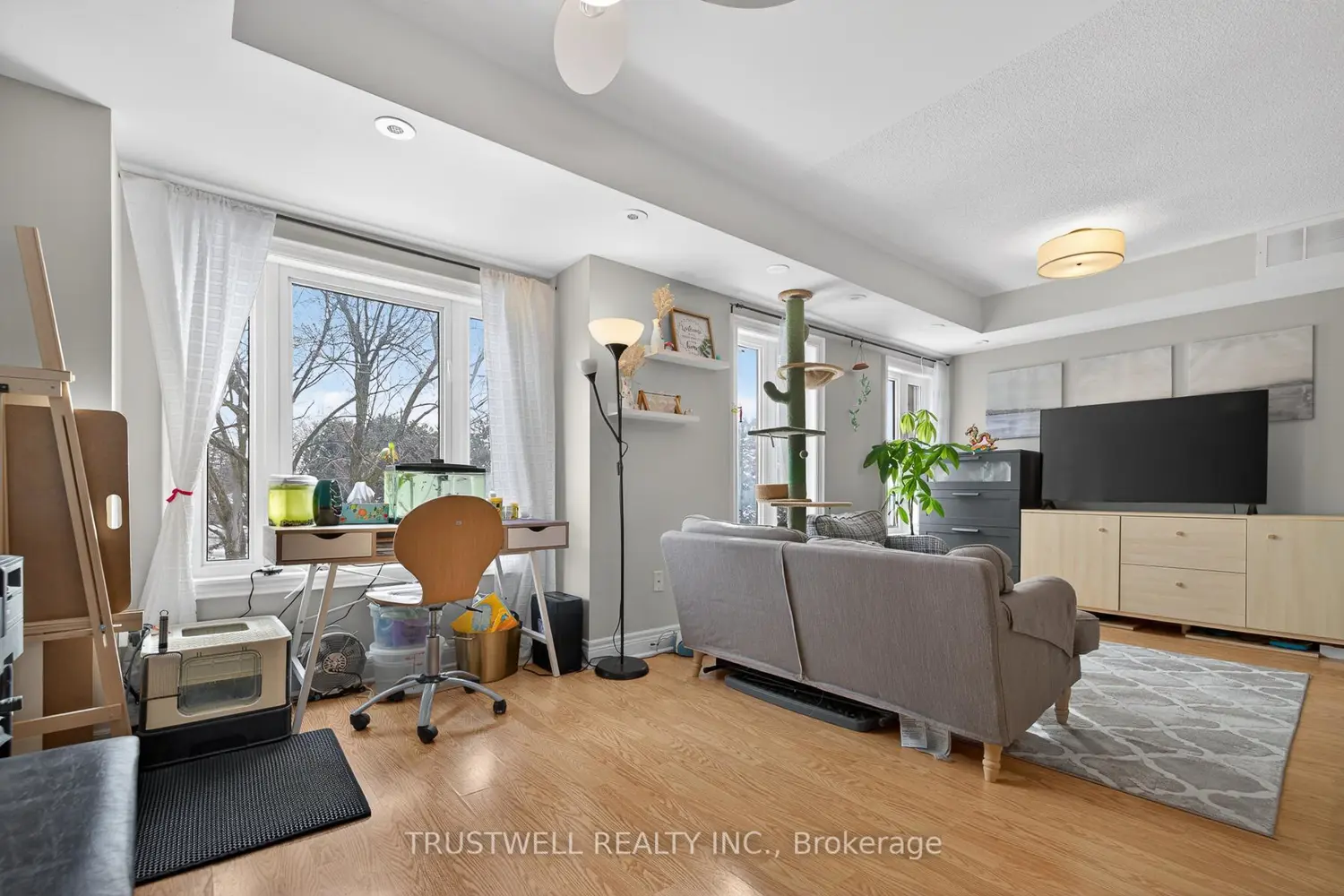 306 John Street 298 photo 4