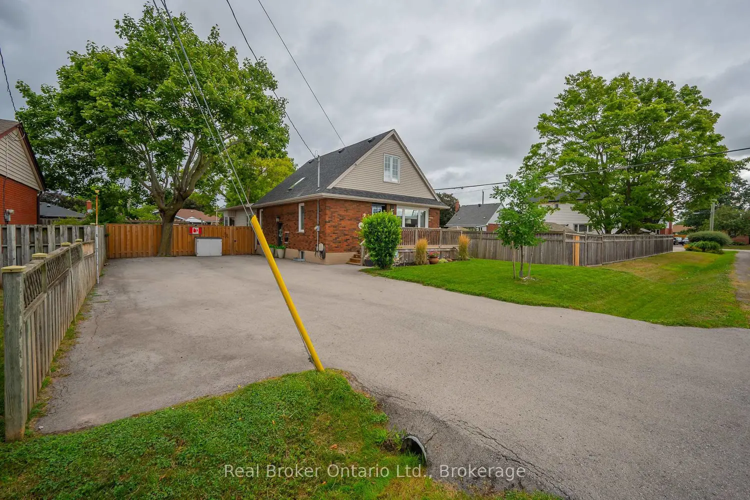 2 Cherry Avenue photo 2
