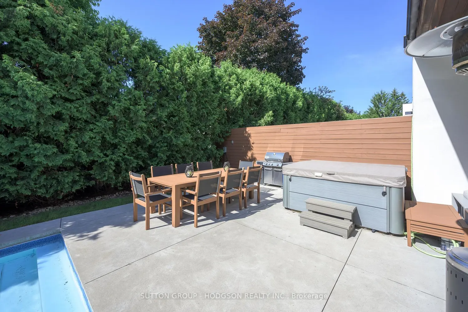 1452 Byron Baseline Road 3 photo 2
