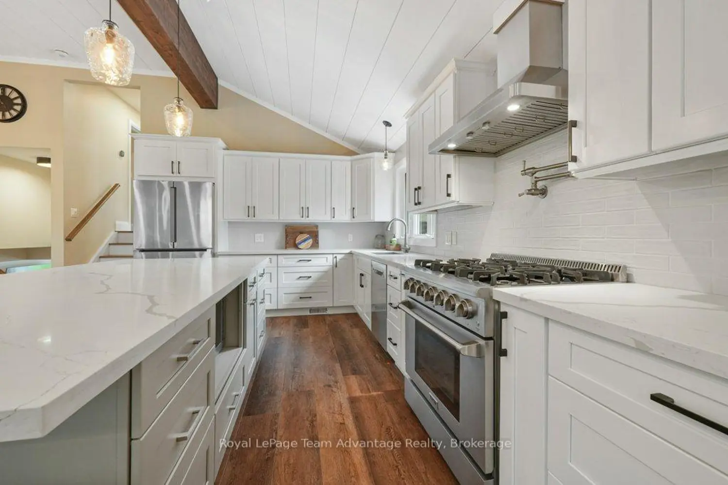 17 Hunter Drive photo 4