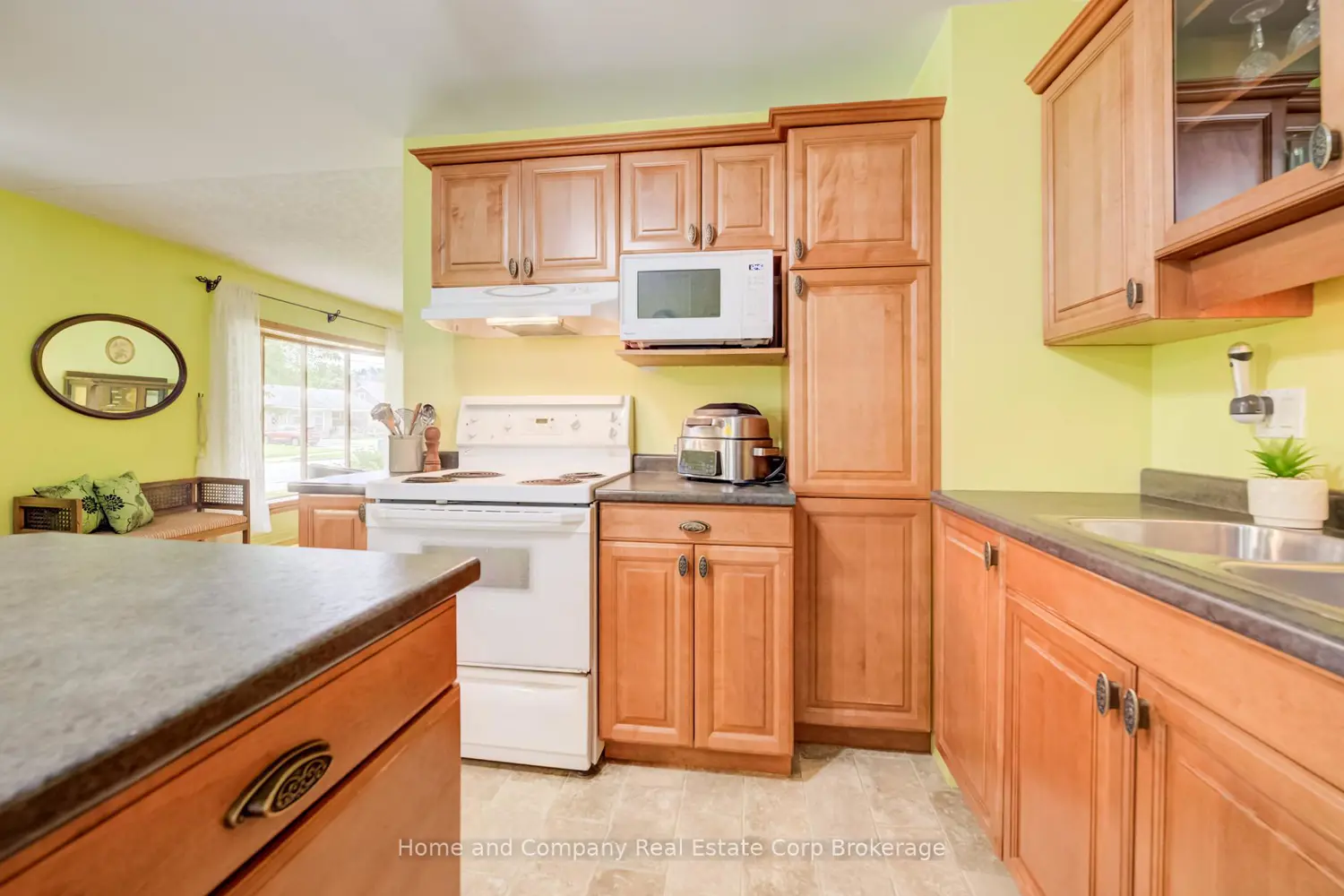 122 Brydges Street photo 4