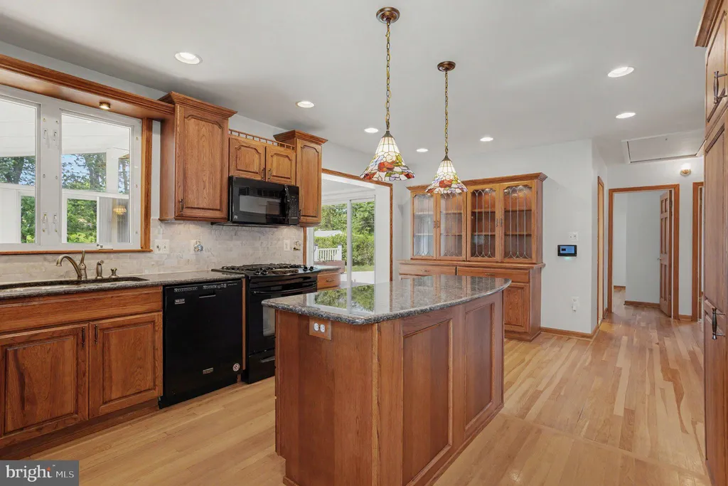 9618 Dundawan Road, Nottingham, MD 21236 photo 4