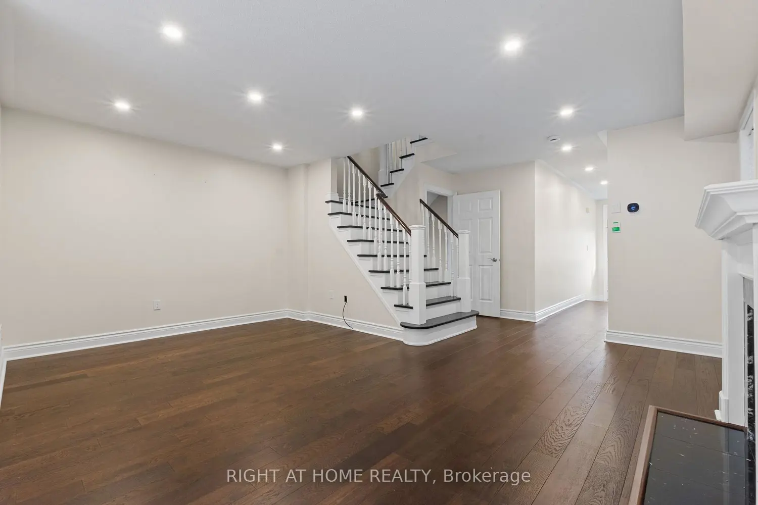 1811 Creek Way photo 4