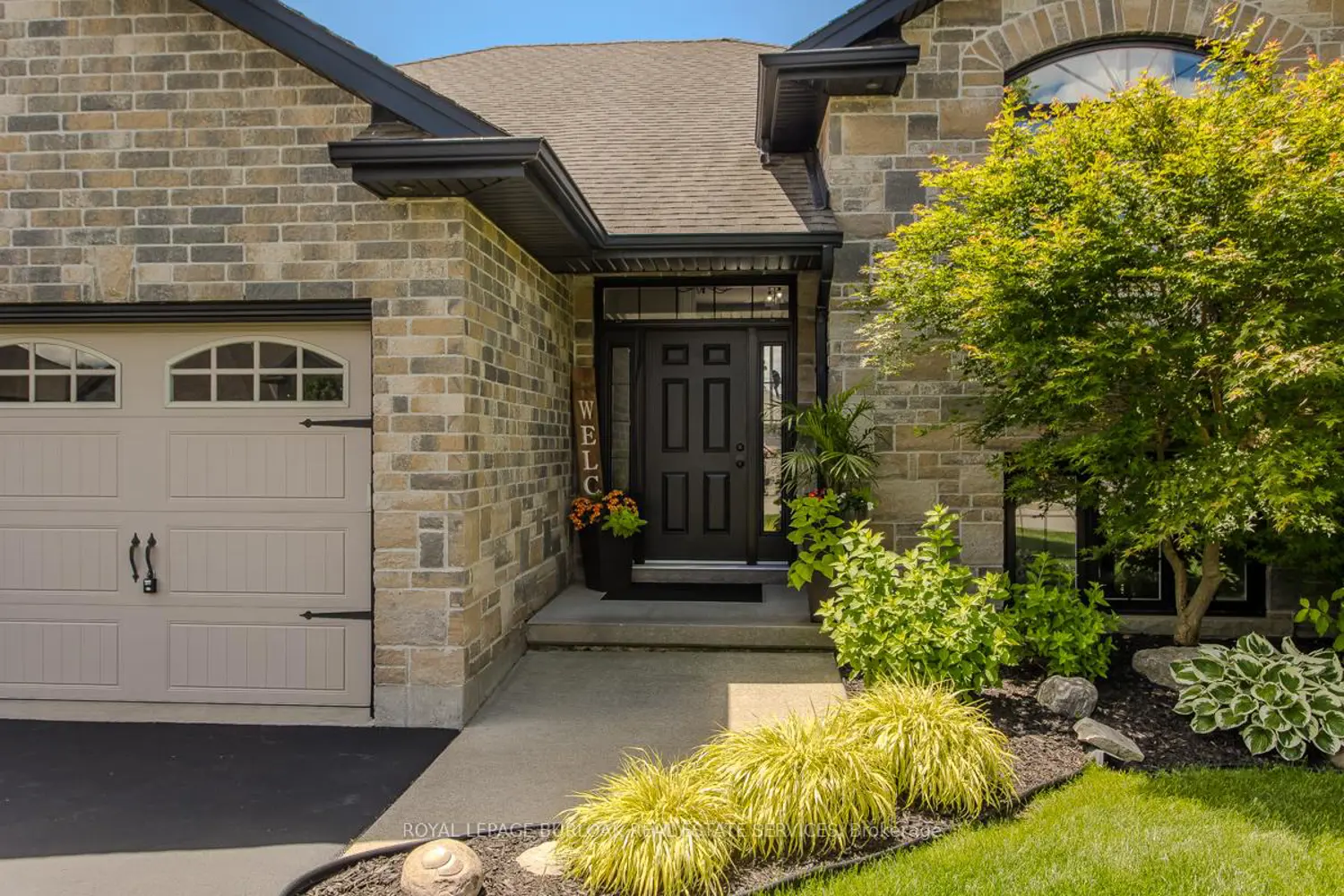 38 Tan Avenue photo 3