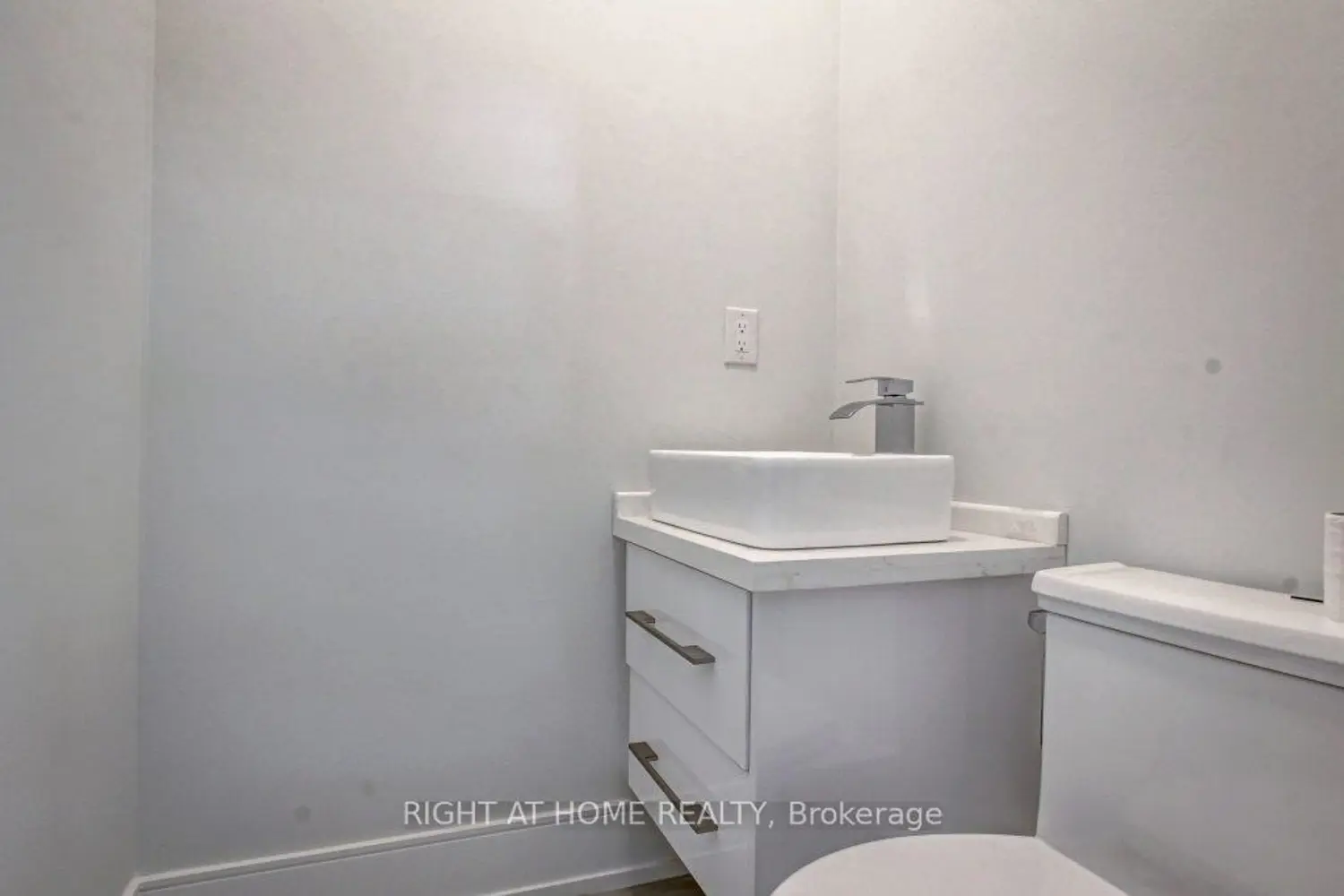 1165 Pinegrove Road photo 5