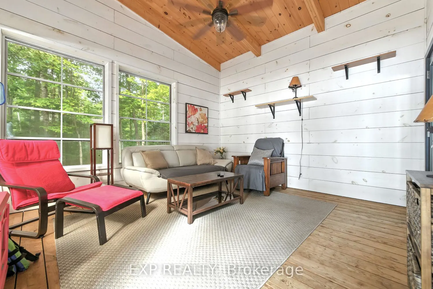 332 Lachlan Lane photo 5