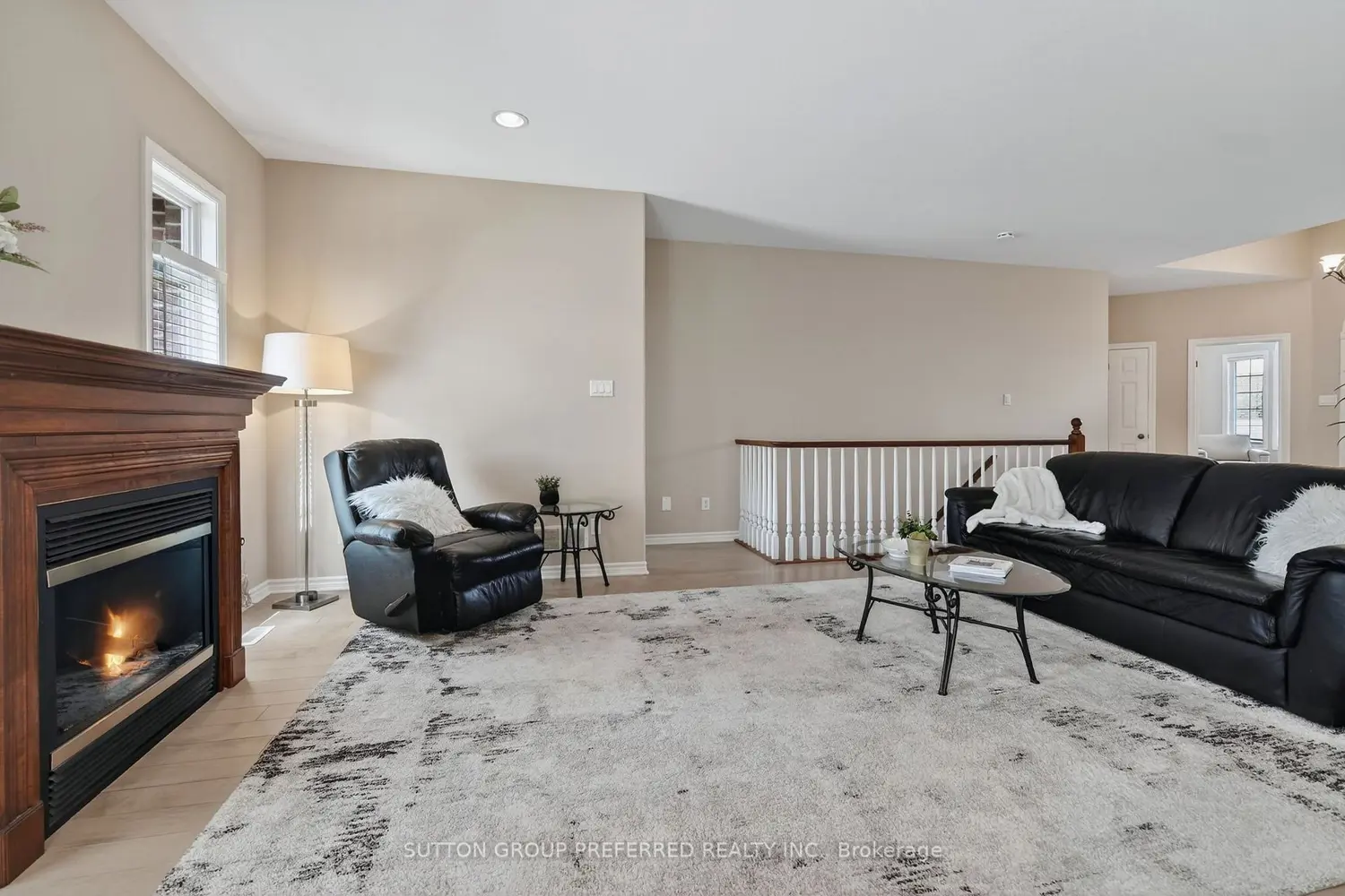22 Springfield Way photo 4