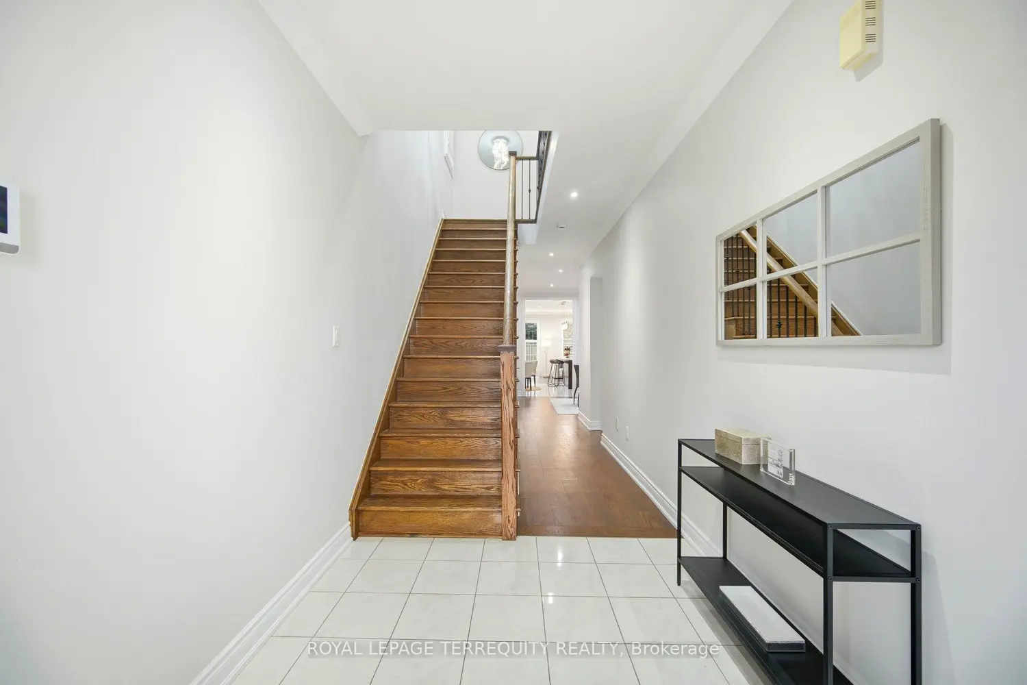 86 Hatton Garden Road photo 3