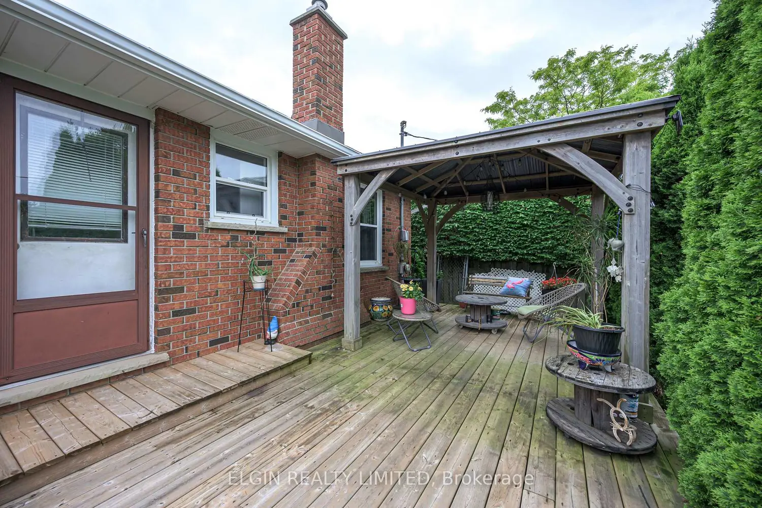 30 Erinlea Drive photo 4