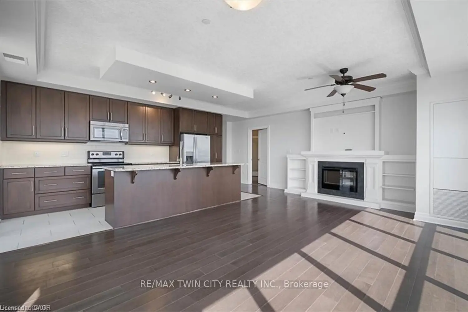 160 Macdonell Street #607 photo 4