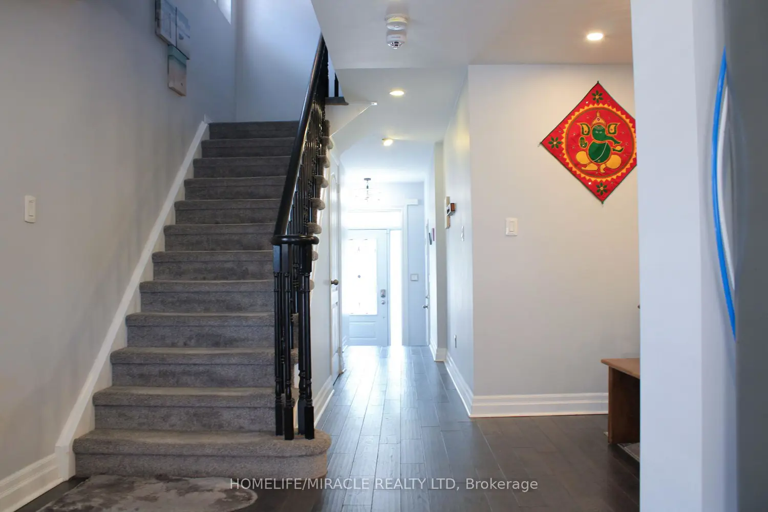 14 Unsworth Crescent photo 2