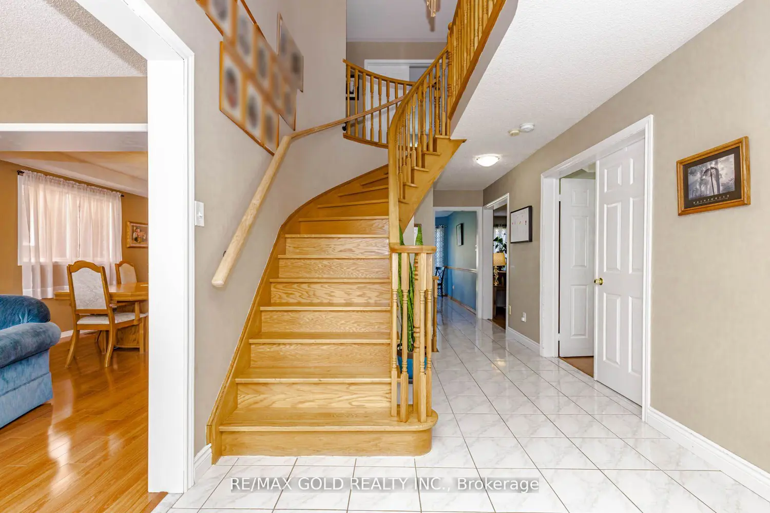 25 Adirondack Crescent photo 3