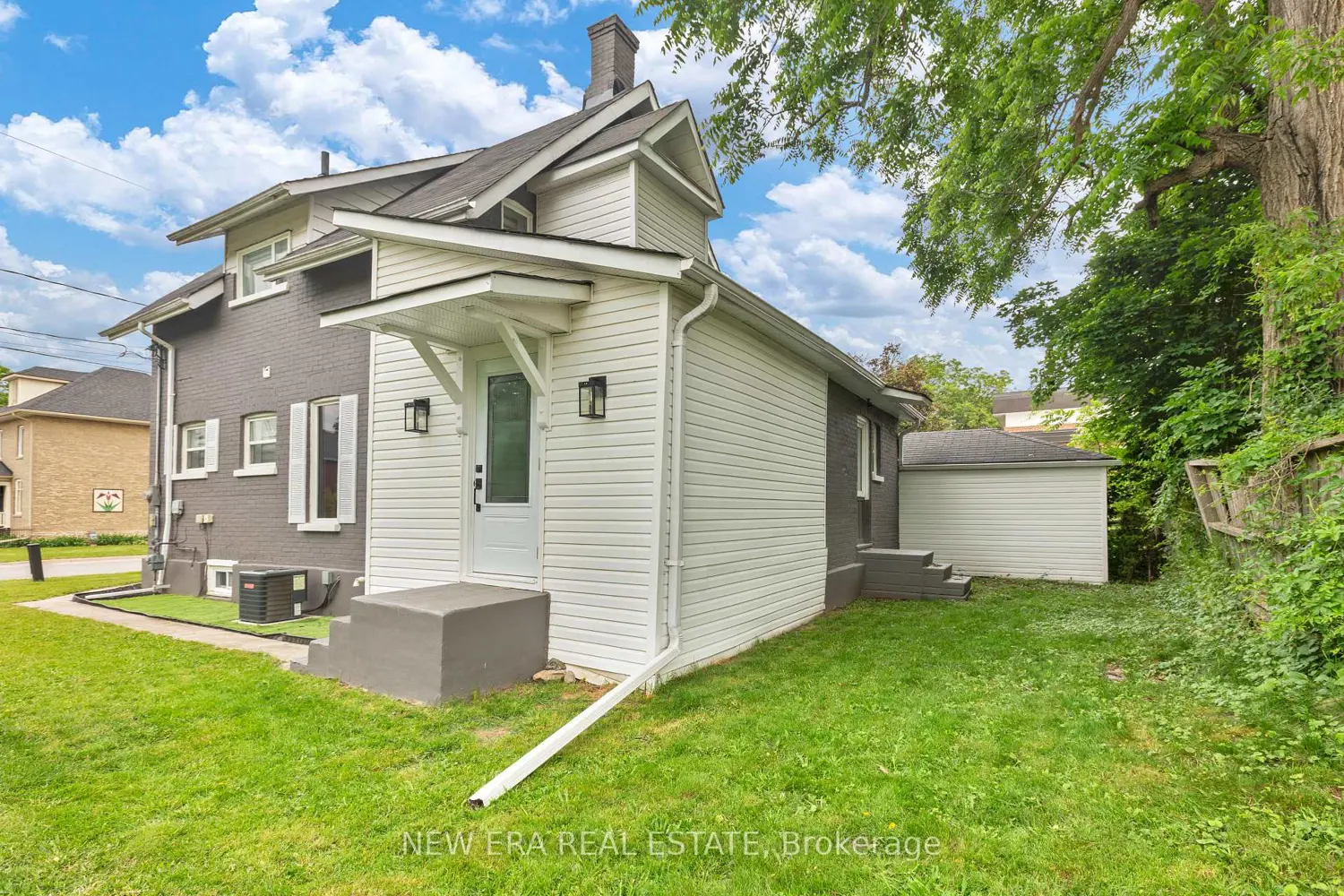 11 Albert Street photo 4