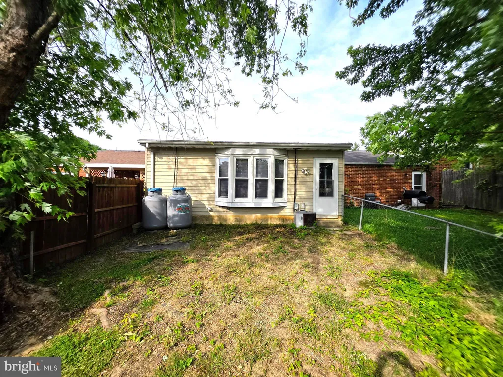 649 Walden Court, Bear, DE 19701