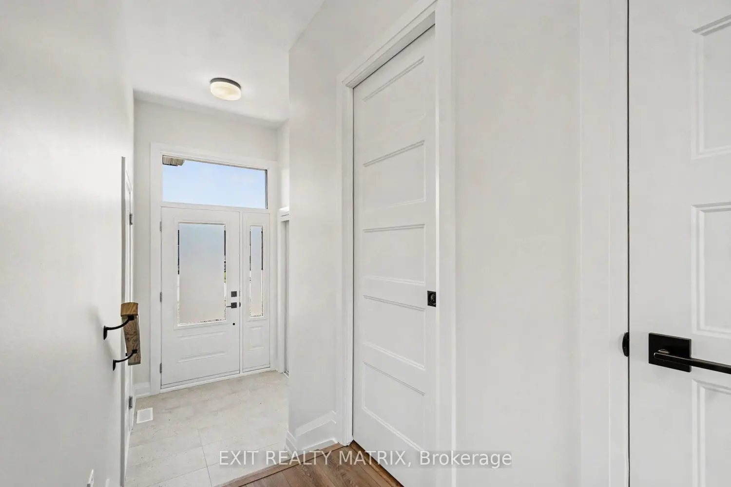 535 Regina Street photo 3