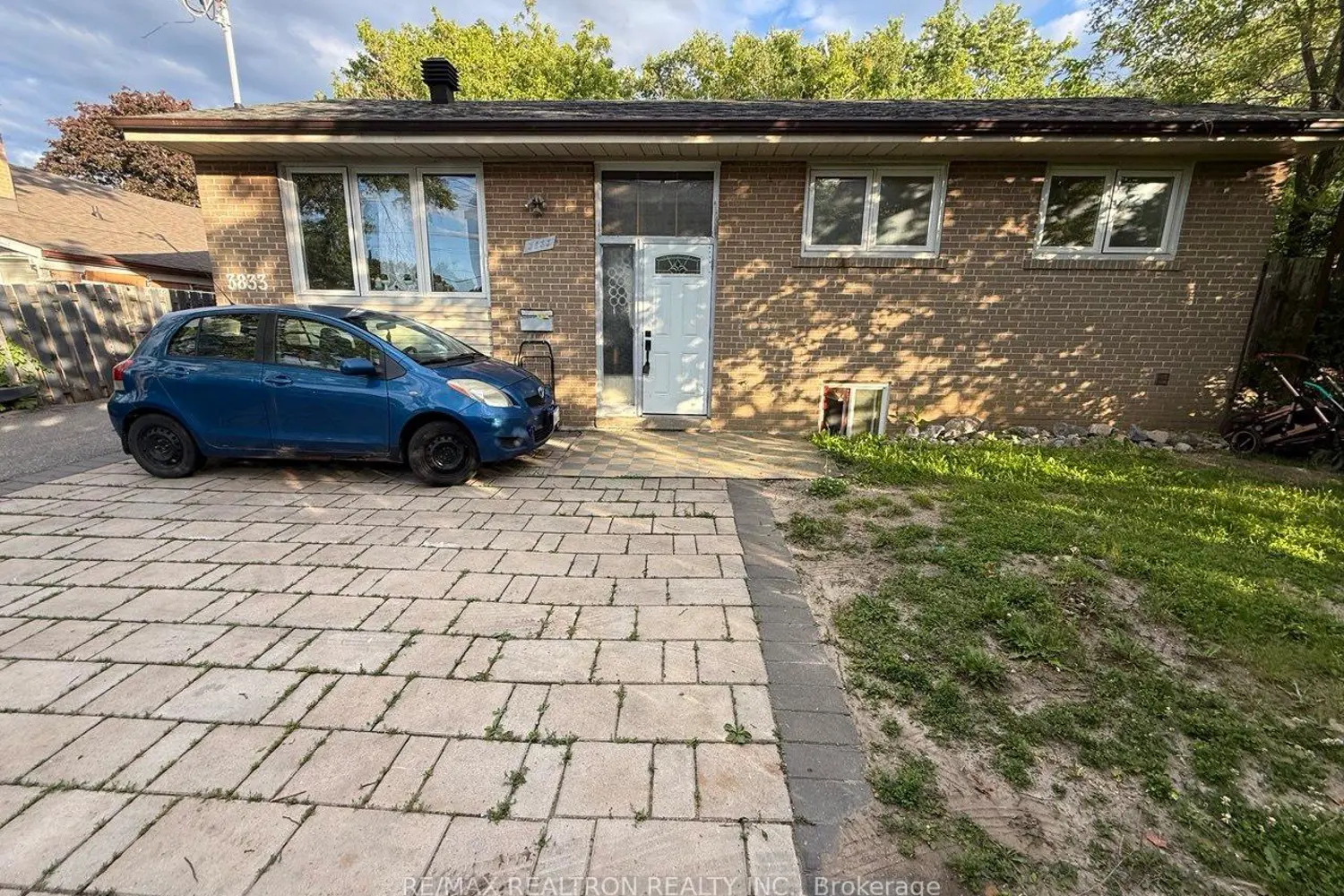 3833 Finch Avenue photo 2