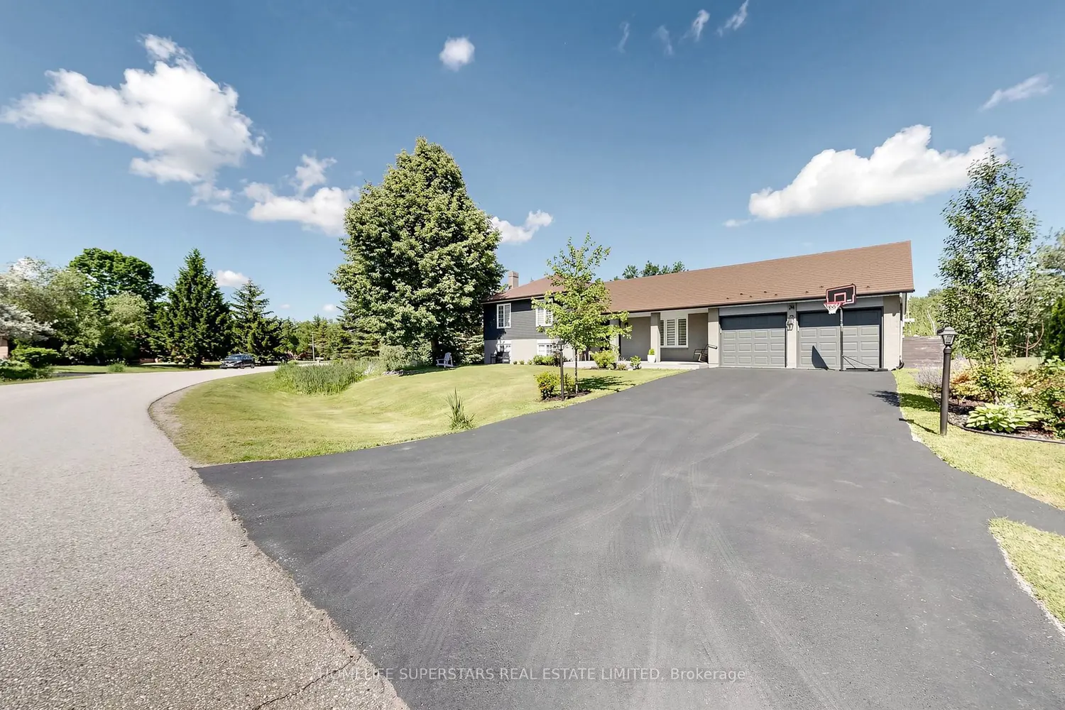 24 Mcgregor Drive photo 2