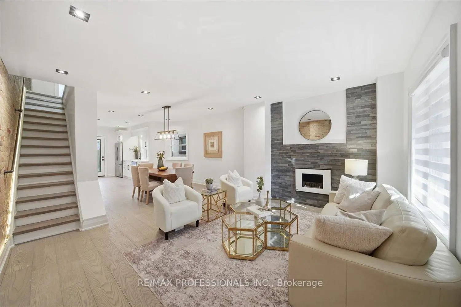 777 Dufferin Street photo 3