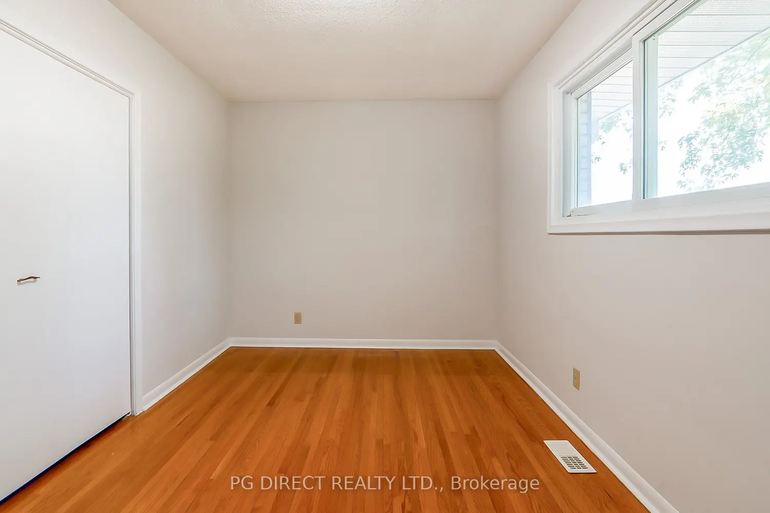 12 Belvedere Road photo 4