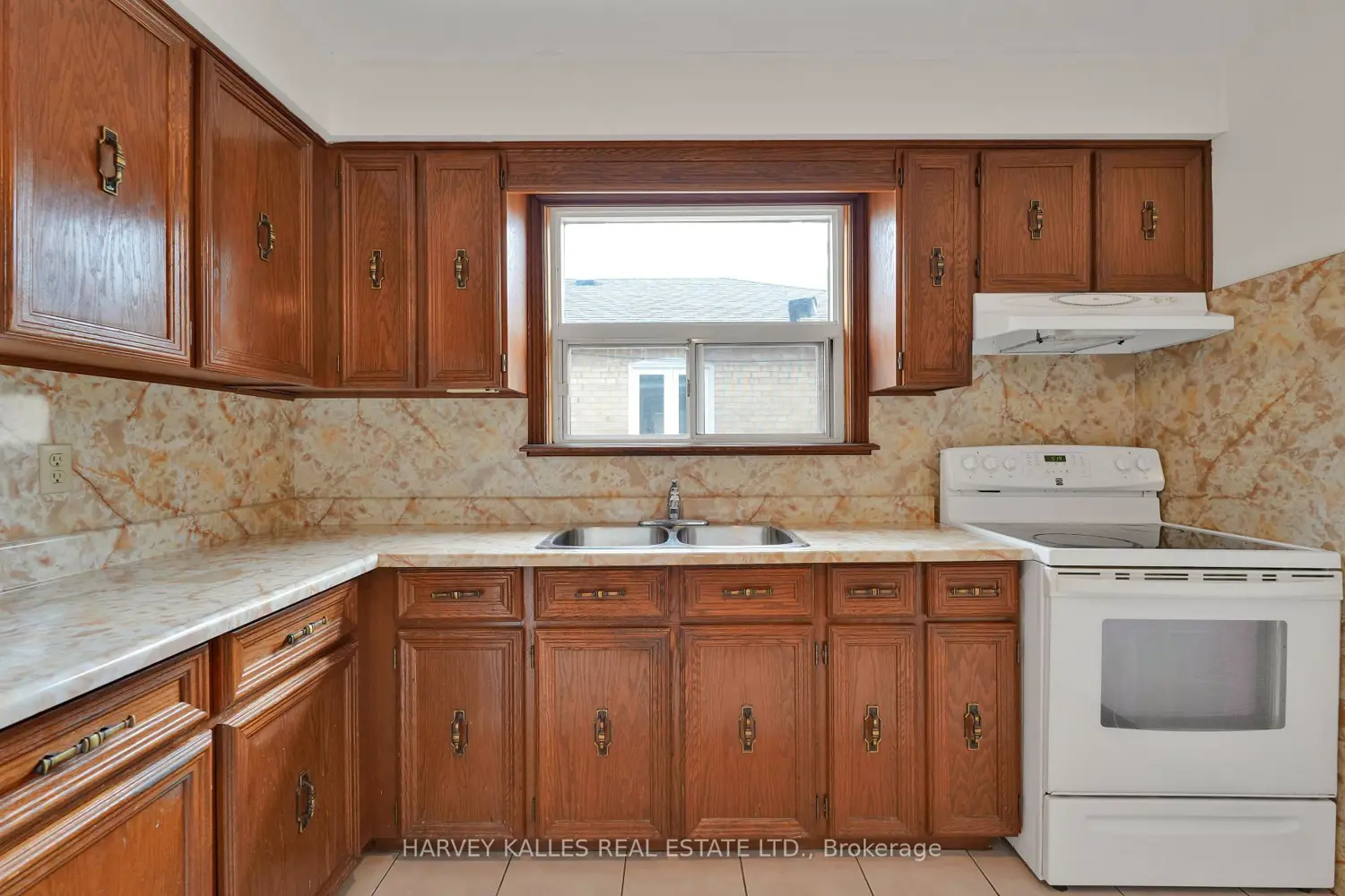 61 Abitibi Avenue photo 5