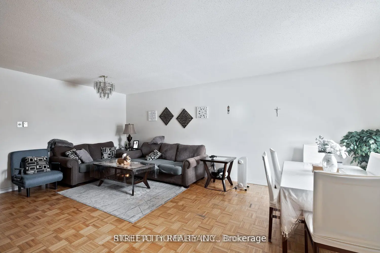 311 Vesta Road 40 photo 3