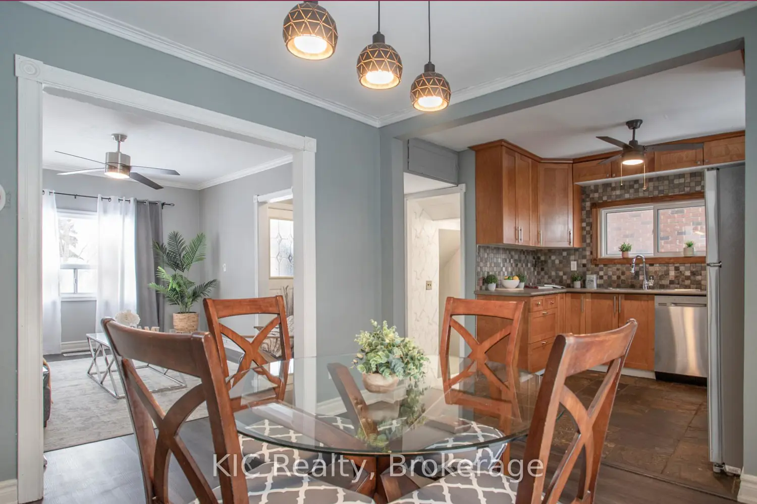 200 Oshawa Boulevard photo 5
