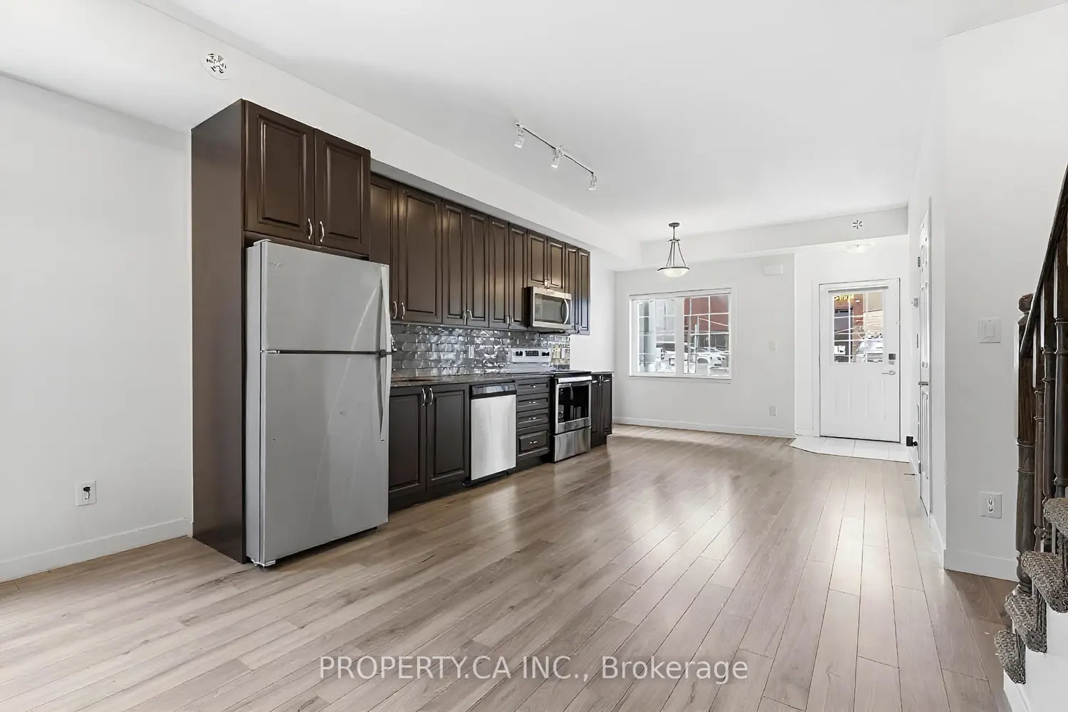 7 Forbes Avenue photo 5