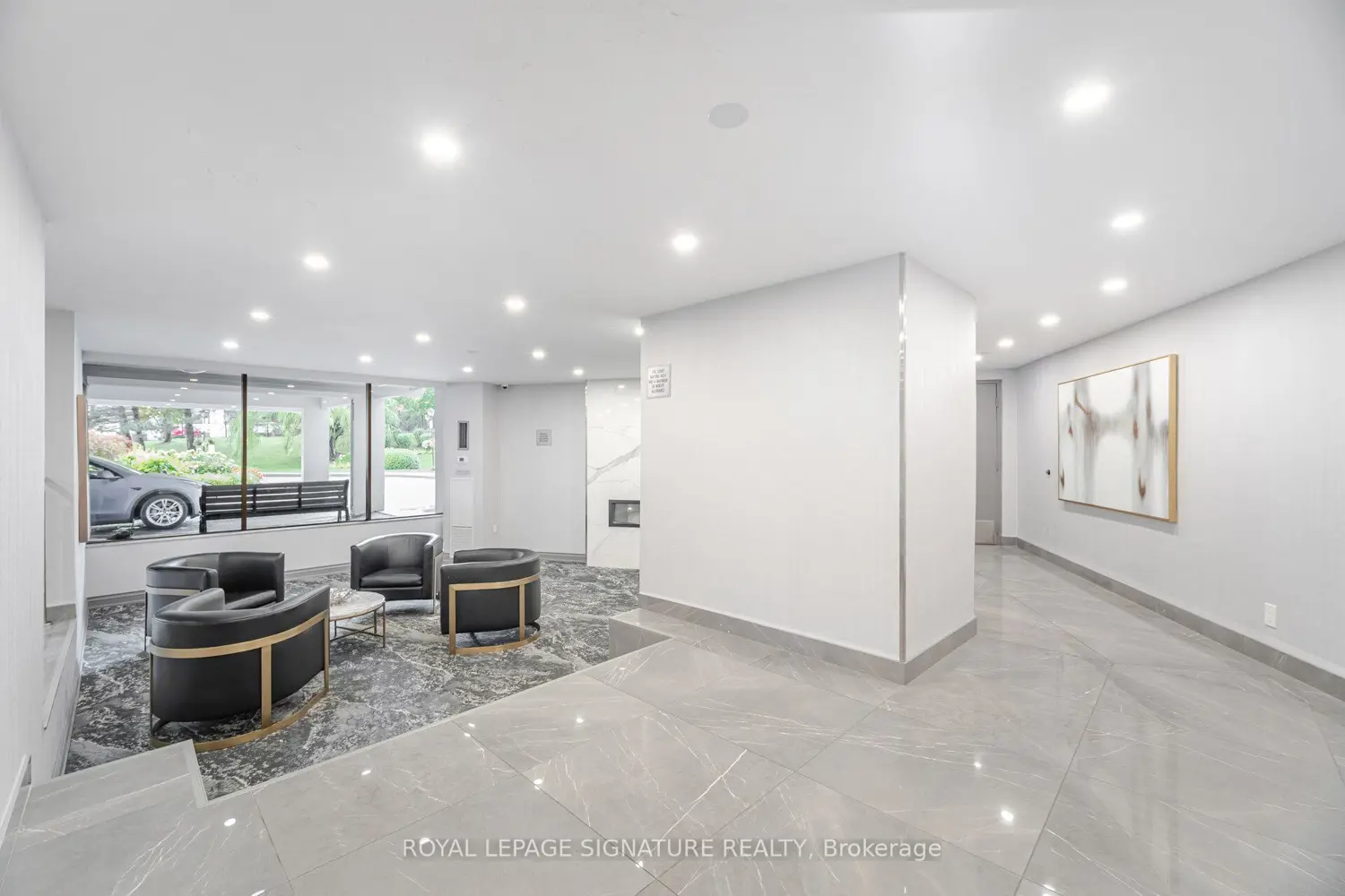 10 Edgecliff Golfway 303 photo 2