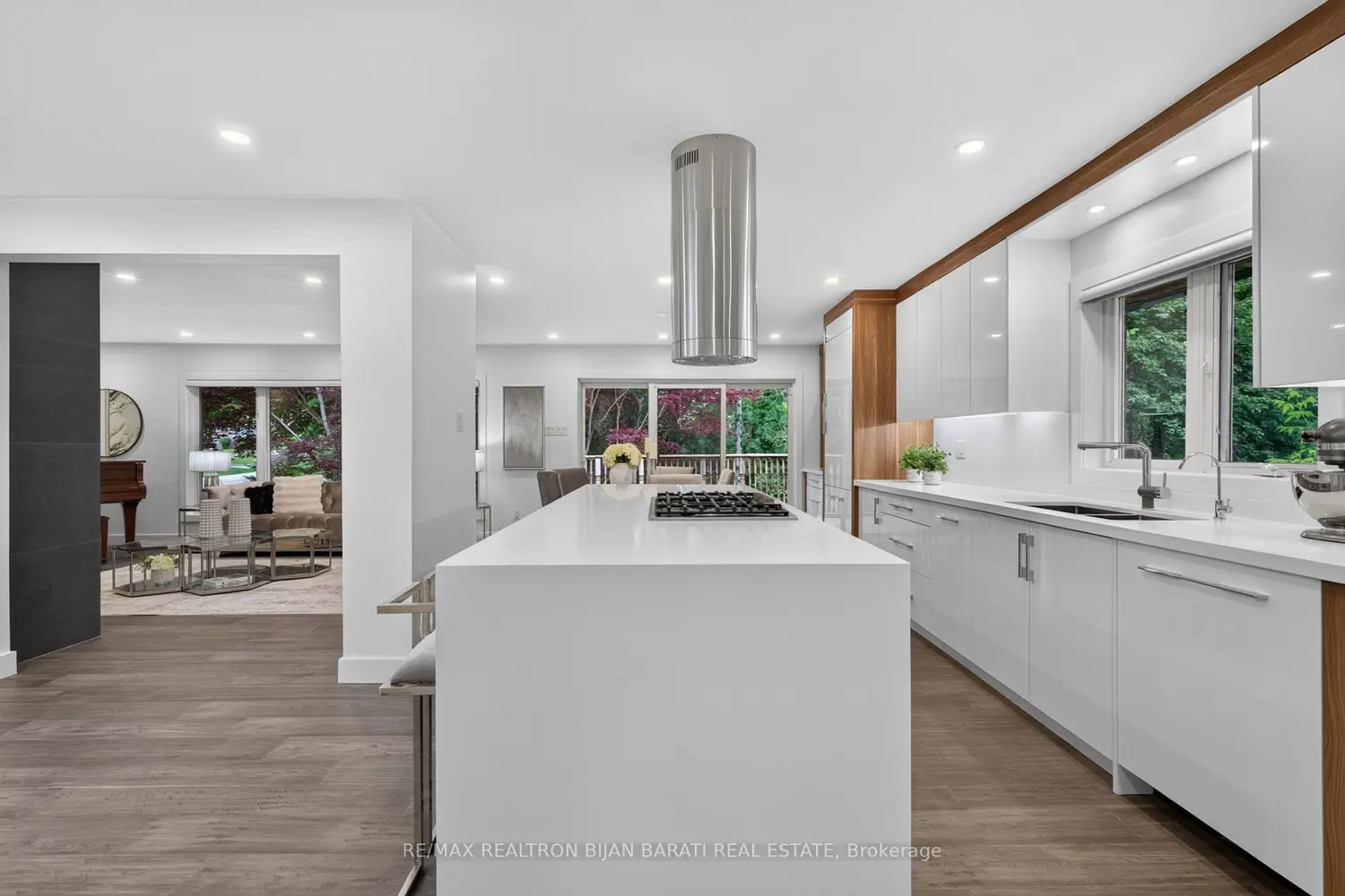 53 Sumner Heights Drive photo 4