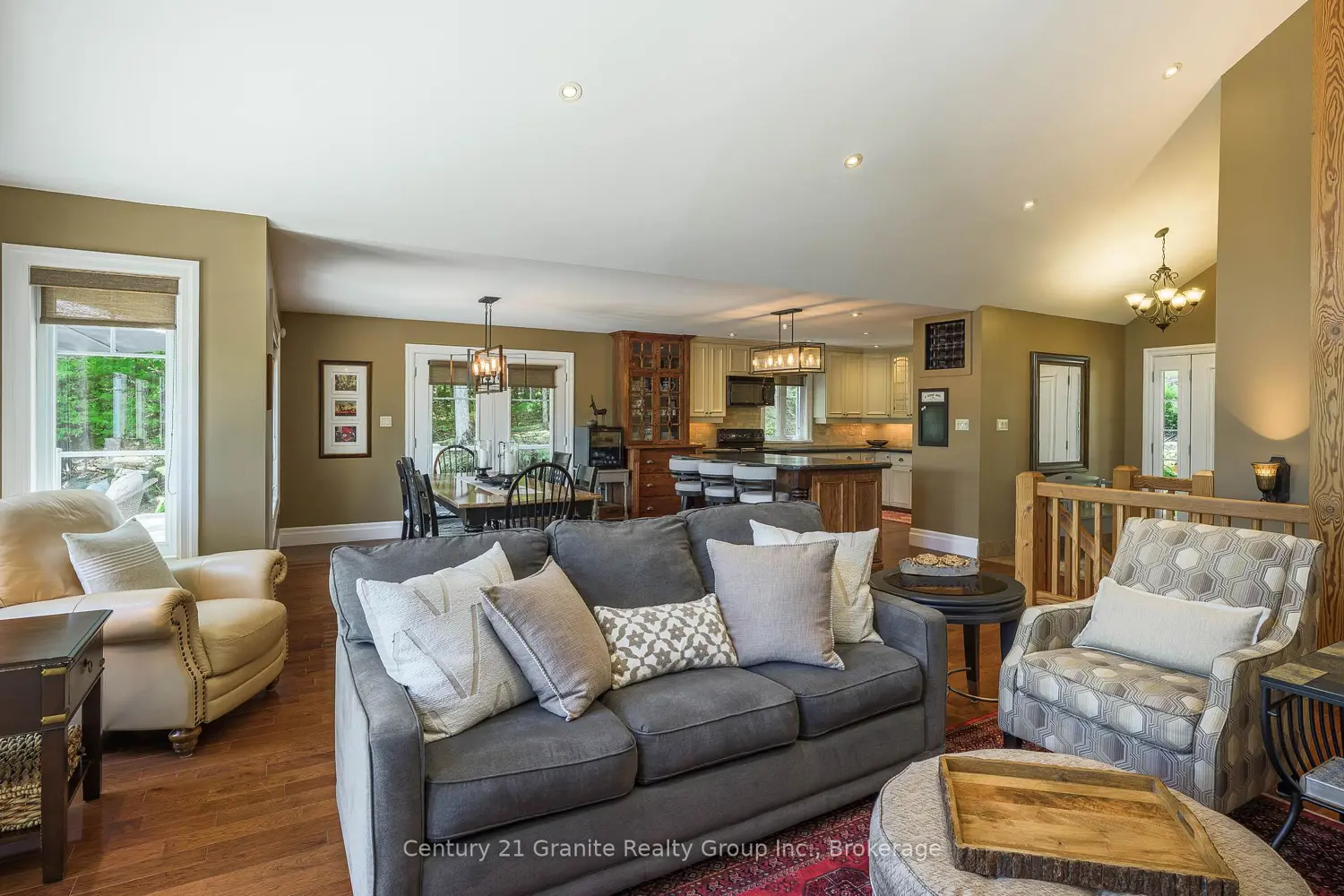 1070 Shipley Drive photo 2