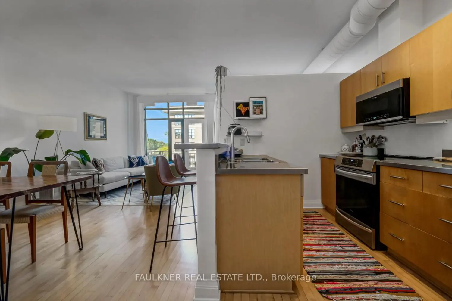 300 Powell Avenue 302 photo 4