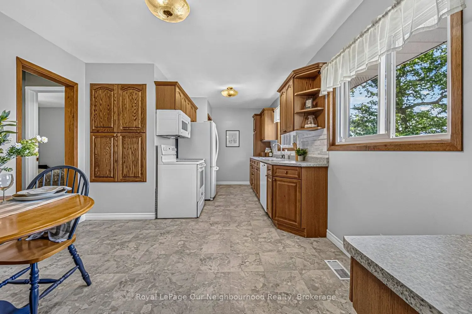 120 Massey Road photo 5