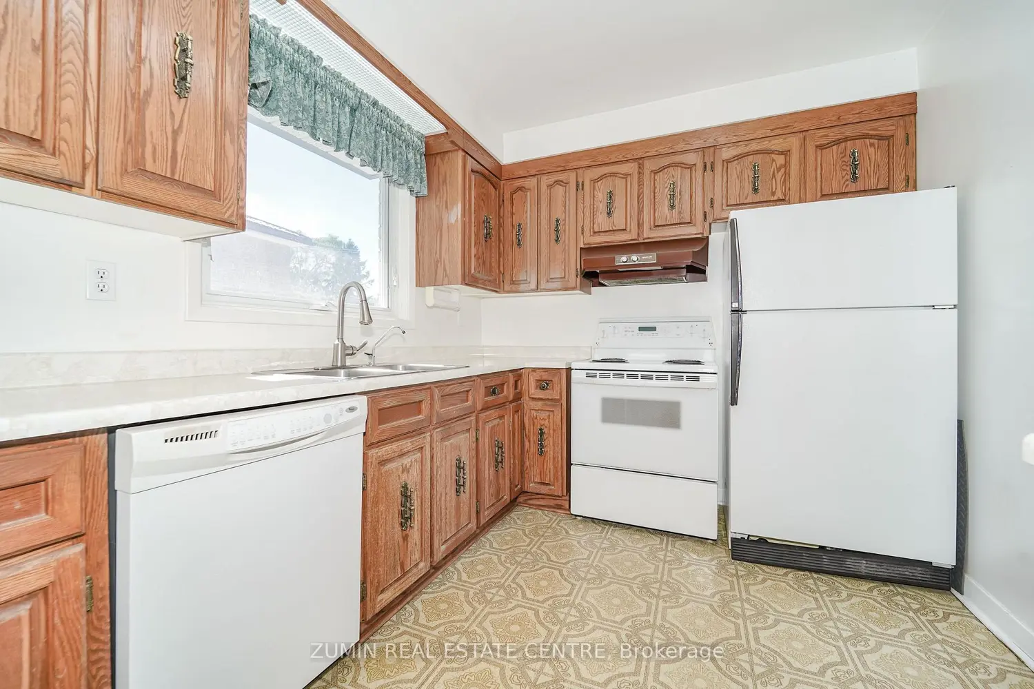 9 Oldborough Circle photo 5
