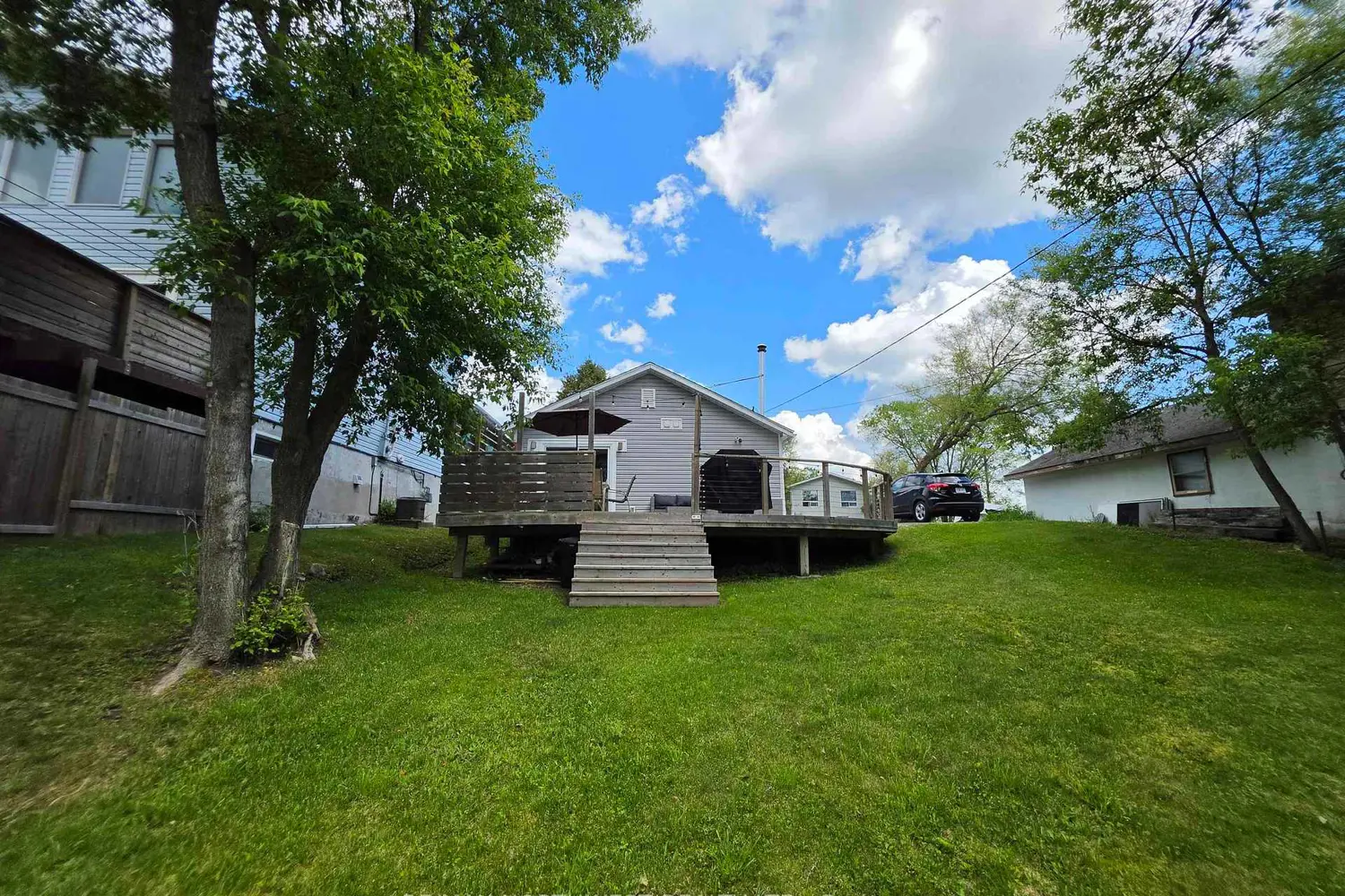 120 Mascott Avenue photo 3