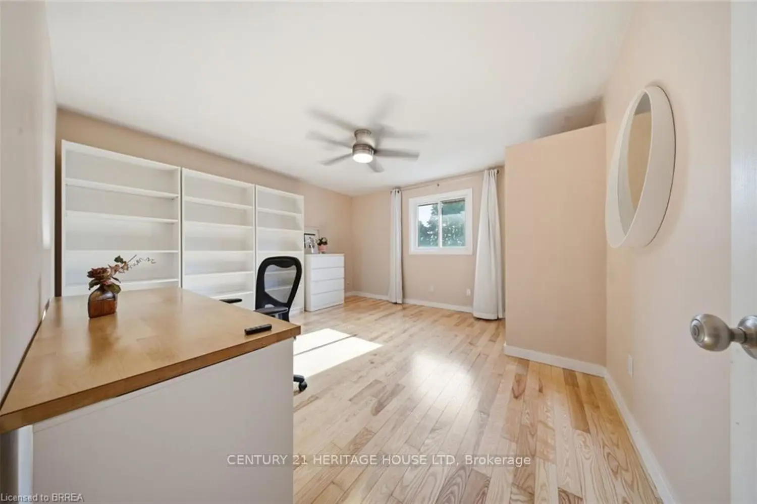 106 Memorial Drive photo 3