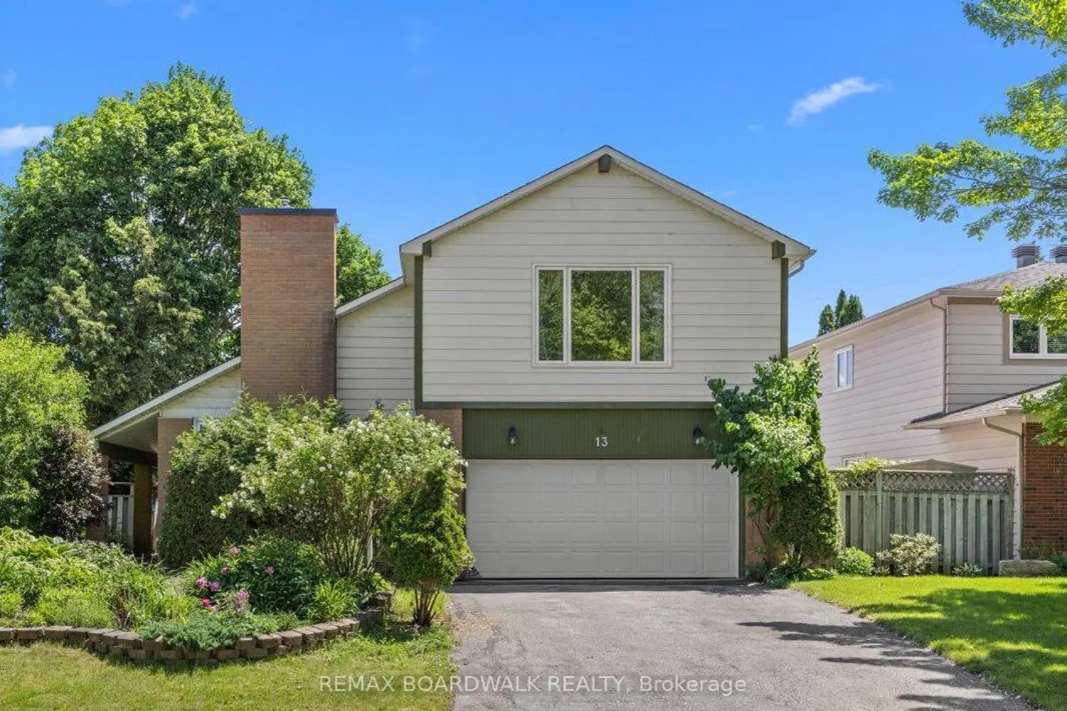 13 Pommel Crescent