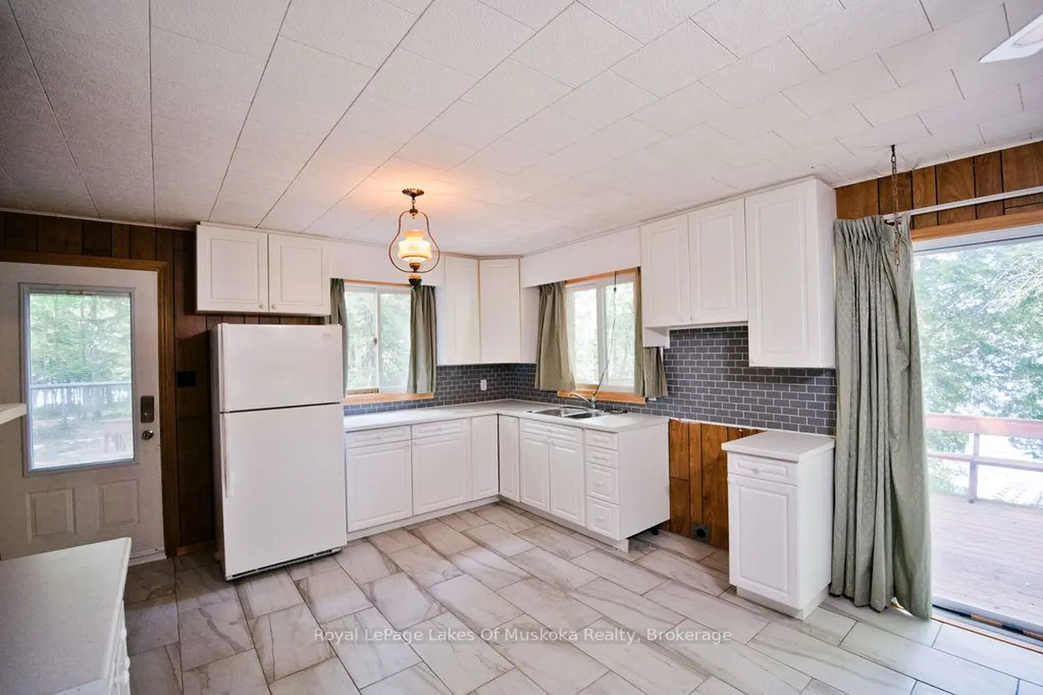 764 Skyline Drive B photo 4