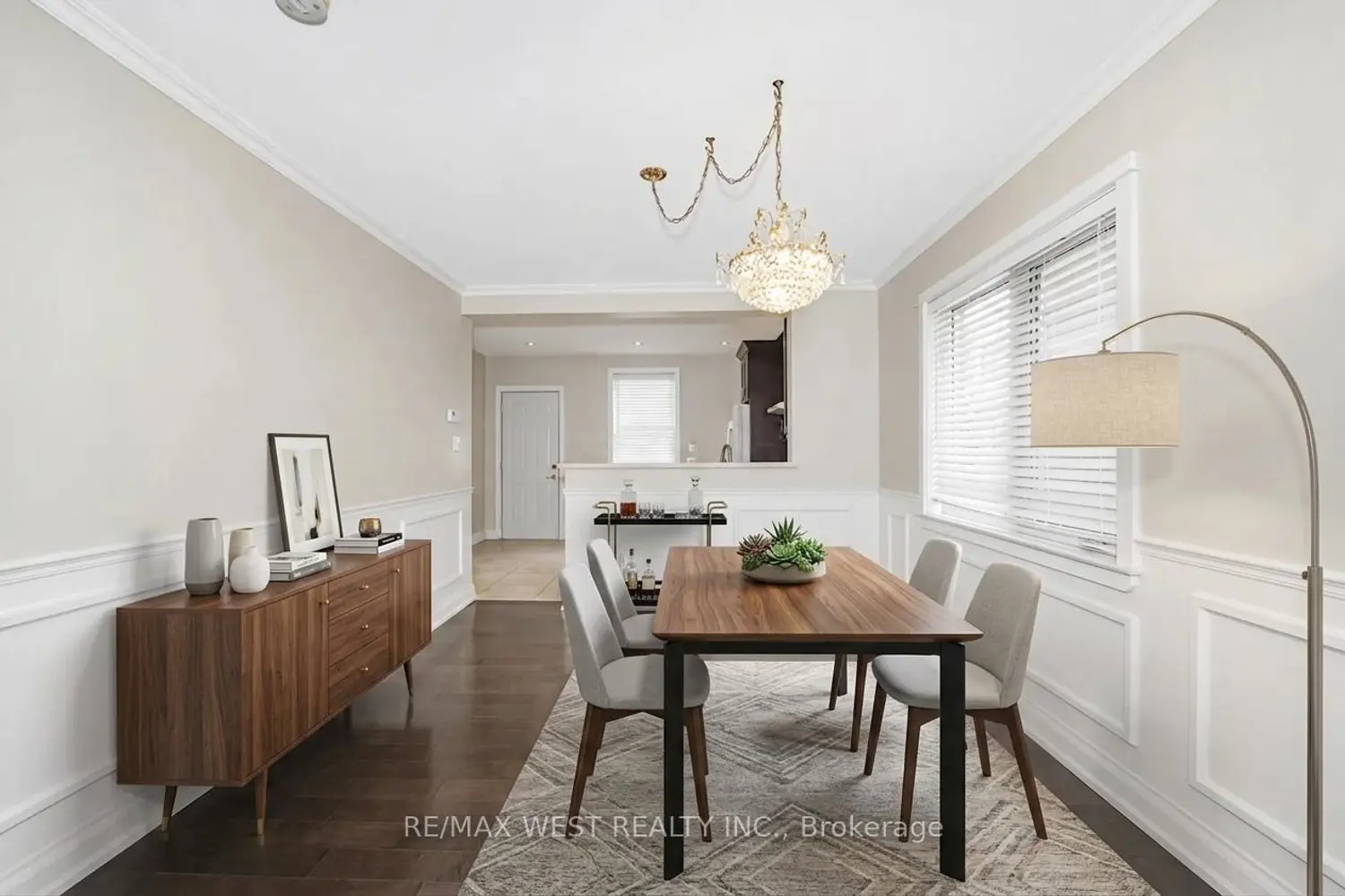 31 Woodmount Avenue photo 2