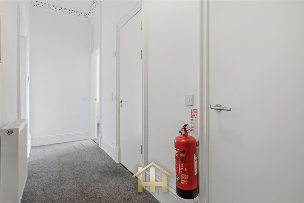 3 bed flat for saleBlackness Road, Dundee DD2 photo 4