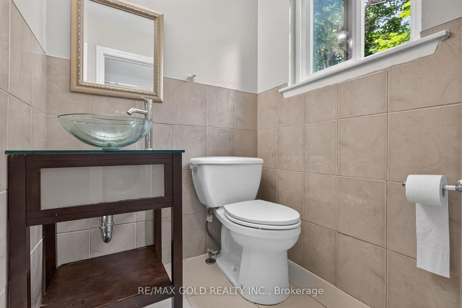 83 Cathcart Crescent photo 5