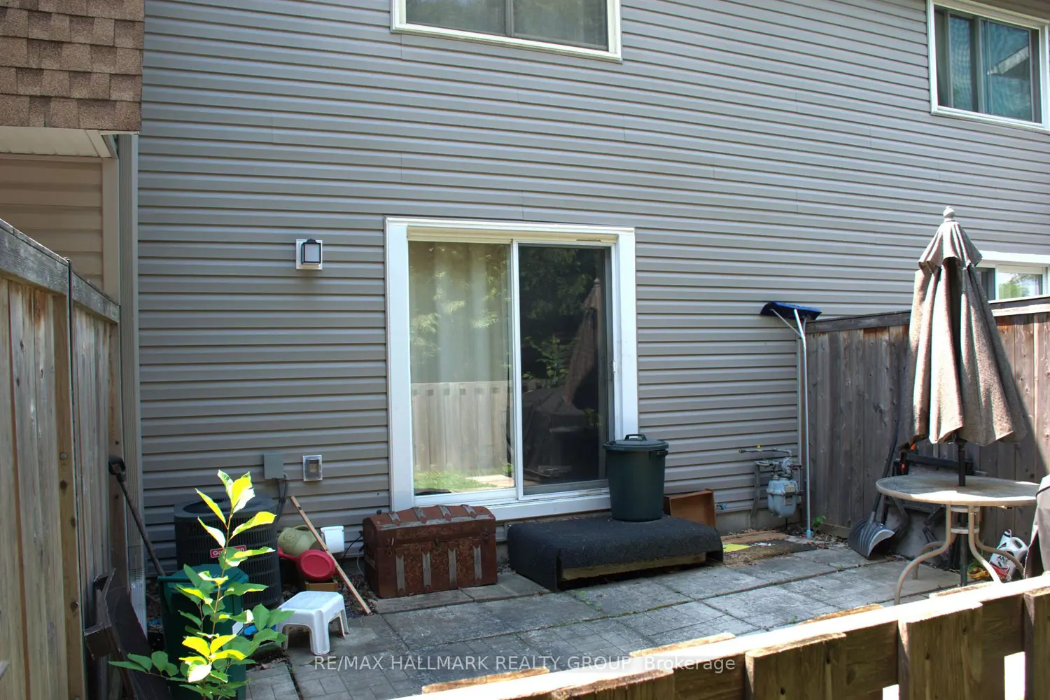 1759 Lamoureux Drive C photo 2
