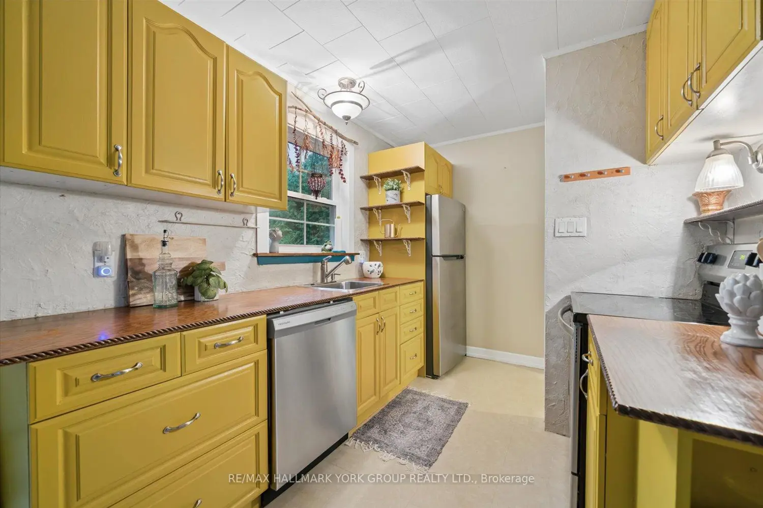 47 Sunnidale Boulevard