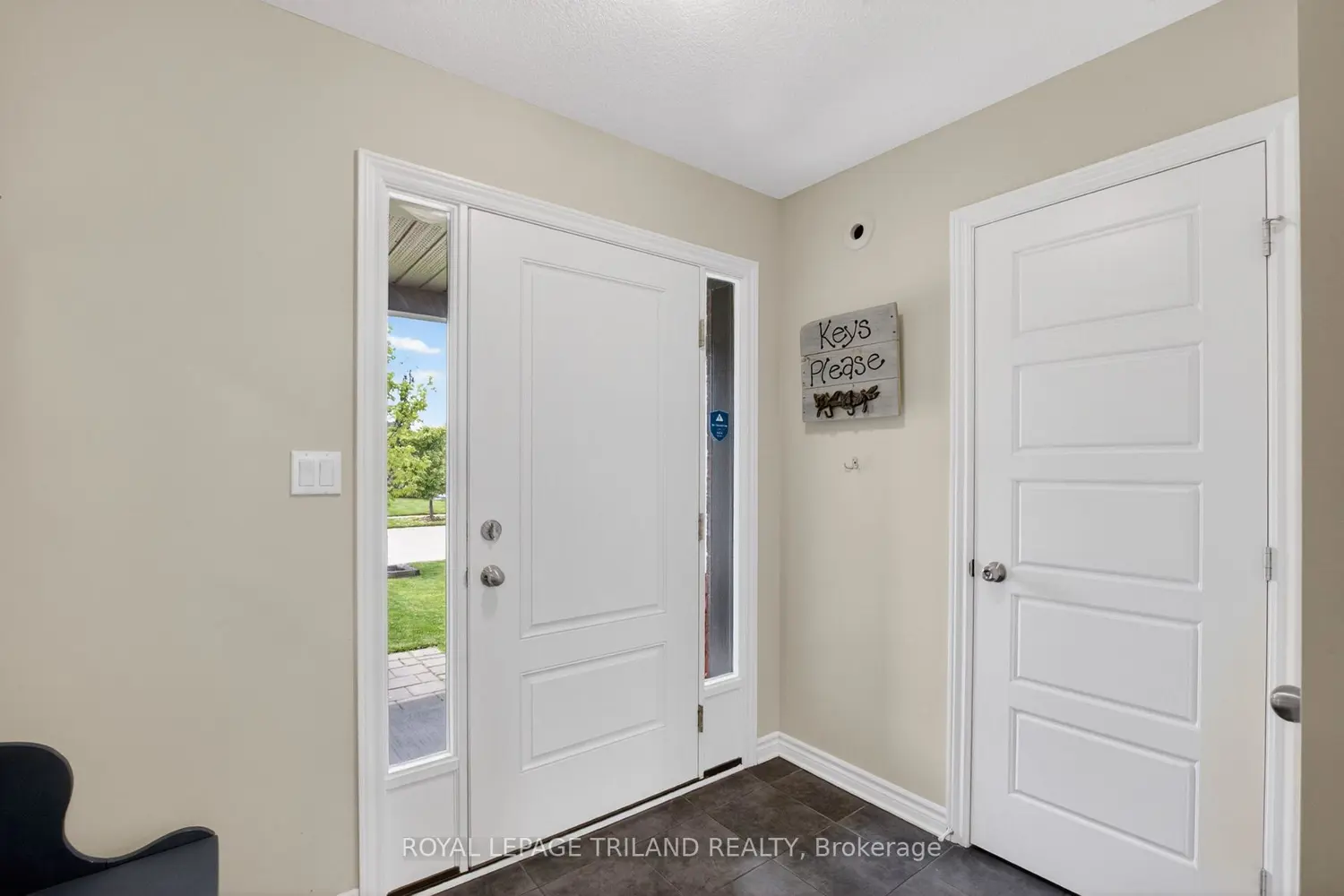 17 Bridle Path