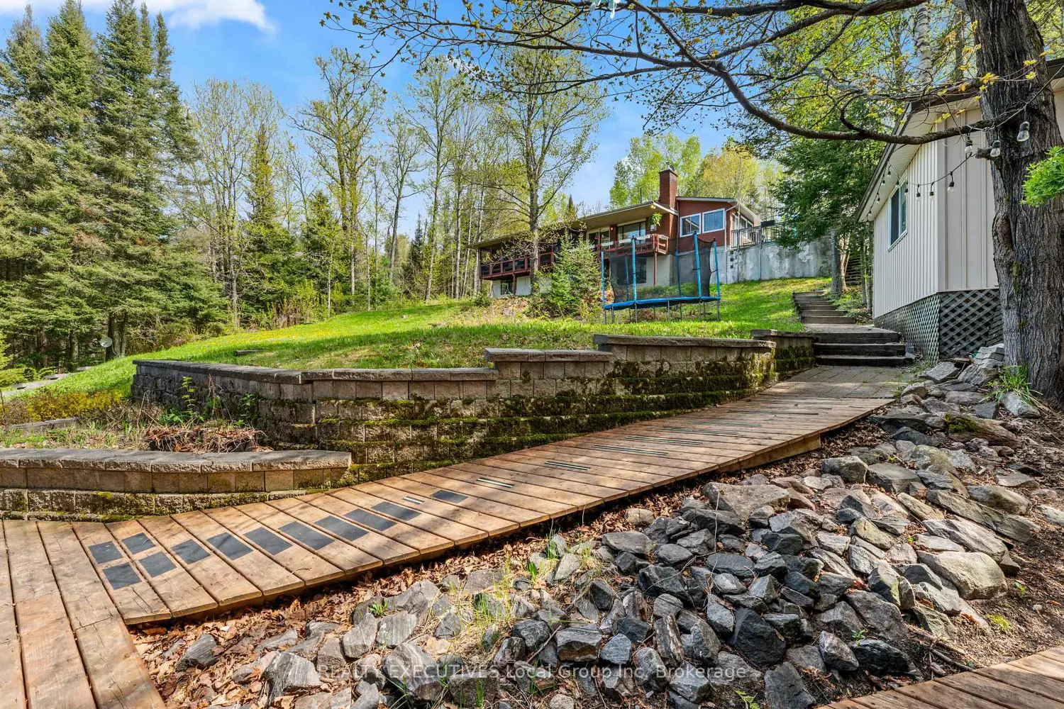 1464 Peninsula Road photo 2